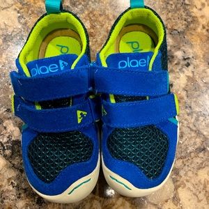 Plae Blue Sneakers